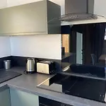 Renovated Flat Facing Mont Blanc Apartament